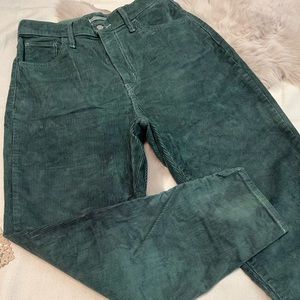 Levi’s high waisted mom jean corduroy green size 31